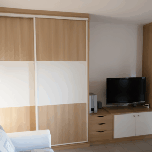 Dressing avec porte coulissante réalisé par UP le Mans